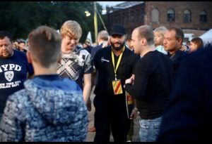 Сопровождение солиста Андрея Григорьев-Аполлонова во время концерта группы Иванушки International